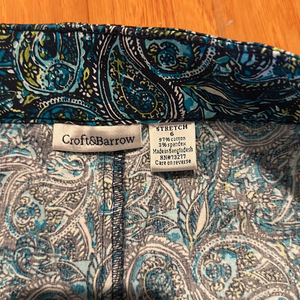 CROFT AND BARROW WOMENS SIZE 6 blue paisley stretch skort nwot - Picture 3 of 4